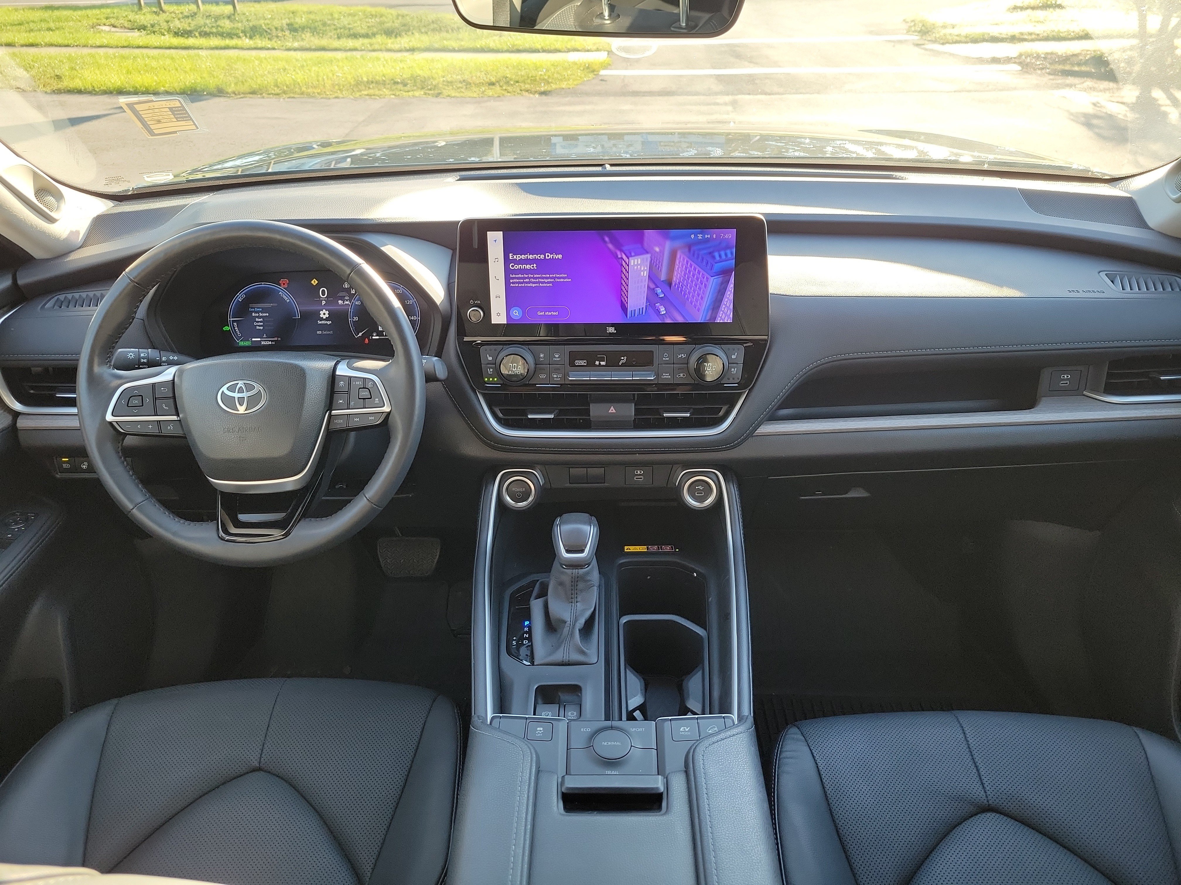 Used 2025 Toyota Grand Highlander AWD Hybrid image 16