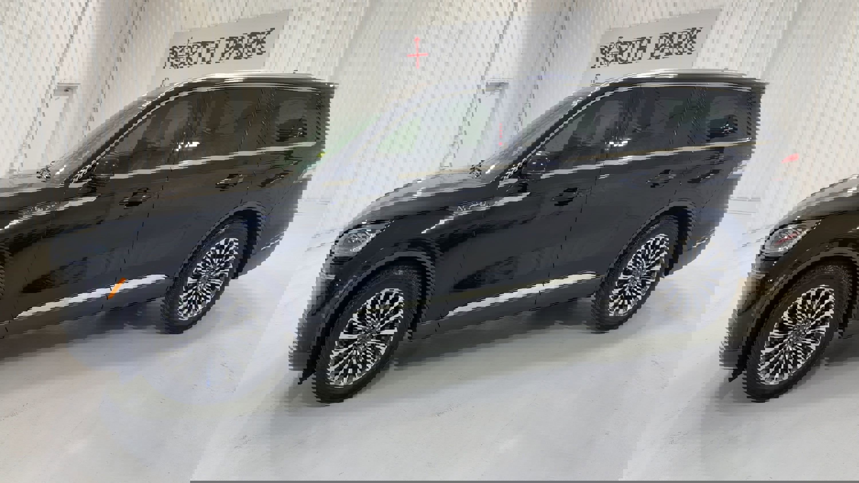 Used 2023 Lincoln Aviator Reserve w/ Elements Package Plus image 6