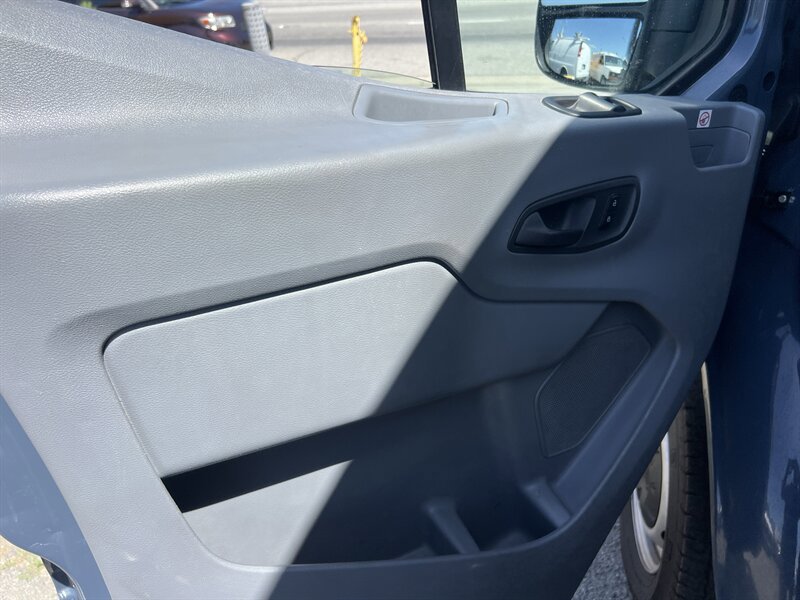 Used 2019 Ford Transit 250 148 High Roof Extended RWD image 9