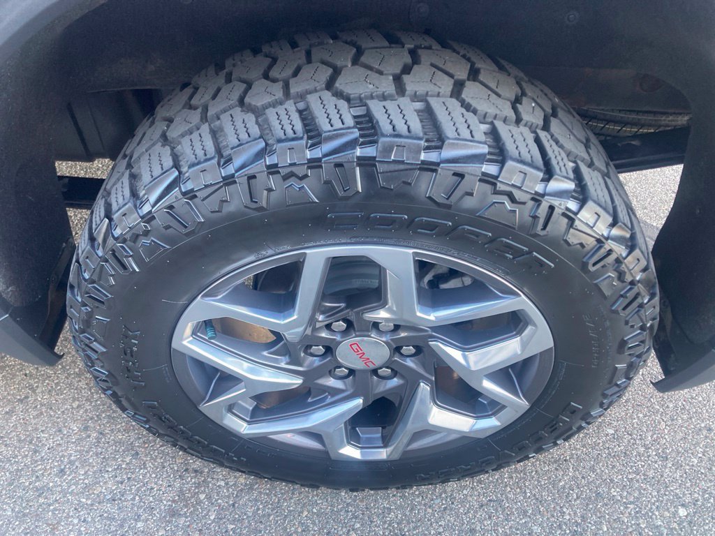 Used 2022 GMC Sierra 1500 SLT w/ SLT Premium Plus Package AWD/4WD image 8