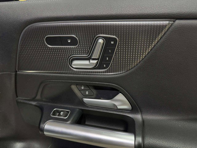 Used 2021 Mercedes-Benz GLA 250 4MATIC w/ Premium Package image 51