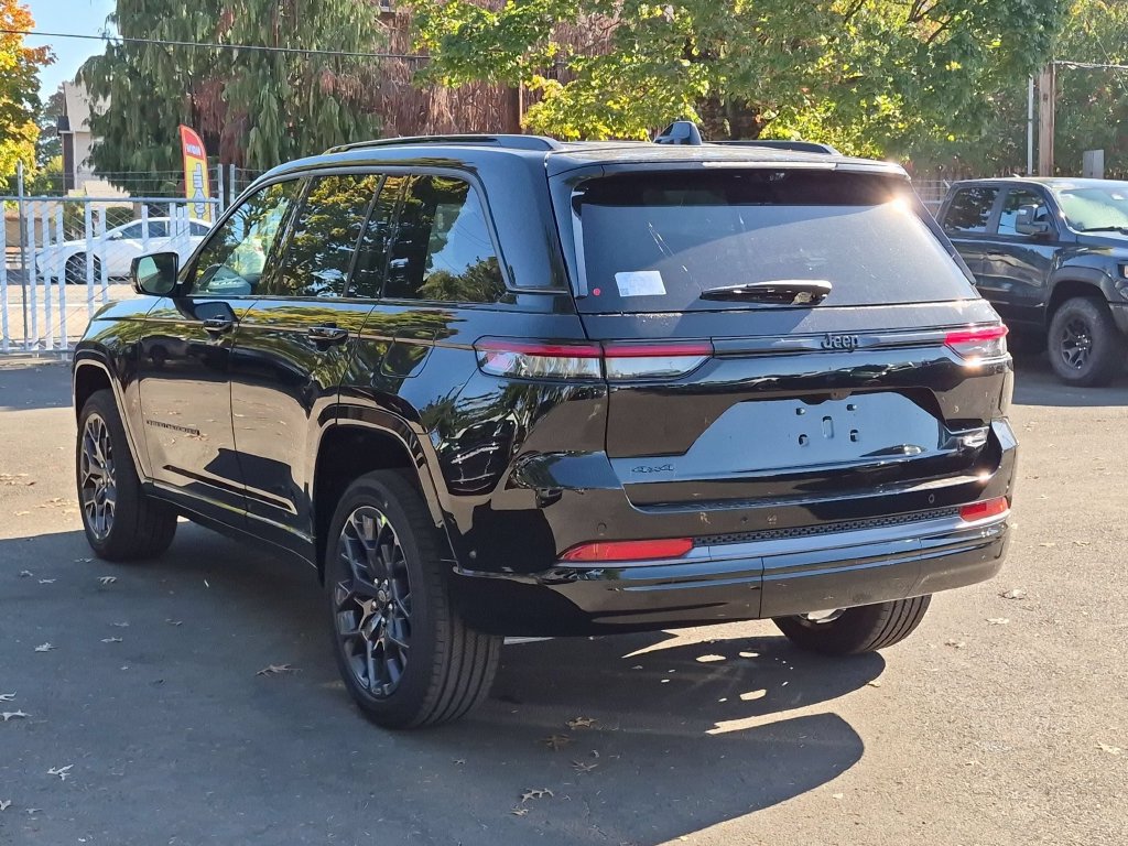 New 2027 Jeep Grand Cherokee Summit AWD/4WD image 5