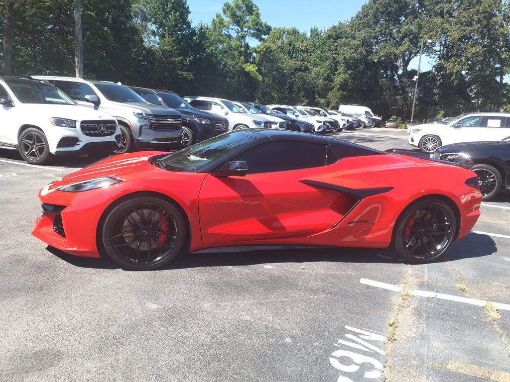 Used 2025 Chevrolet Corvette Z06 w/ Stealth Interior Trim Package RWD video 4