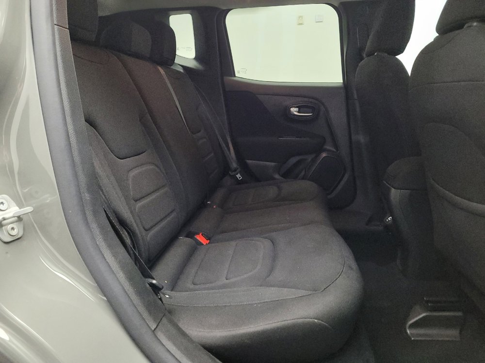 Used 2021 Jeep Renegade Latitude image 19