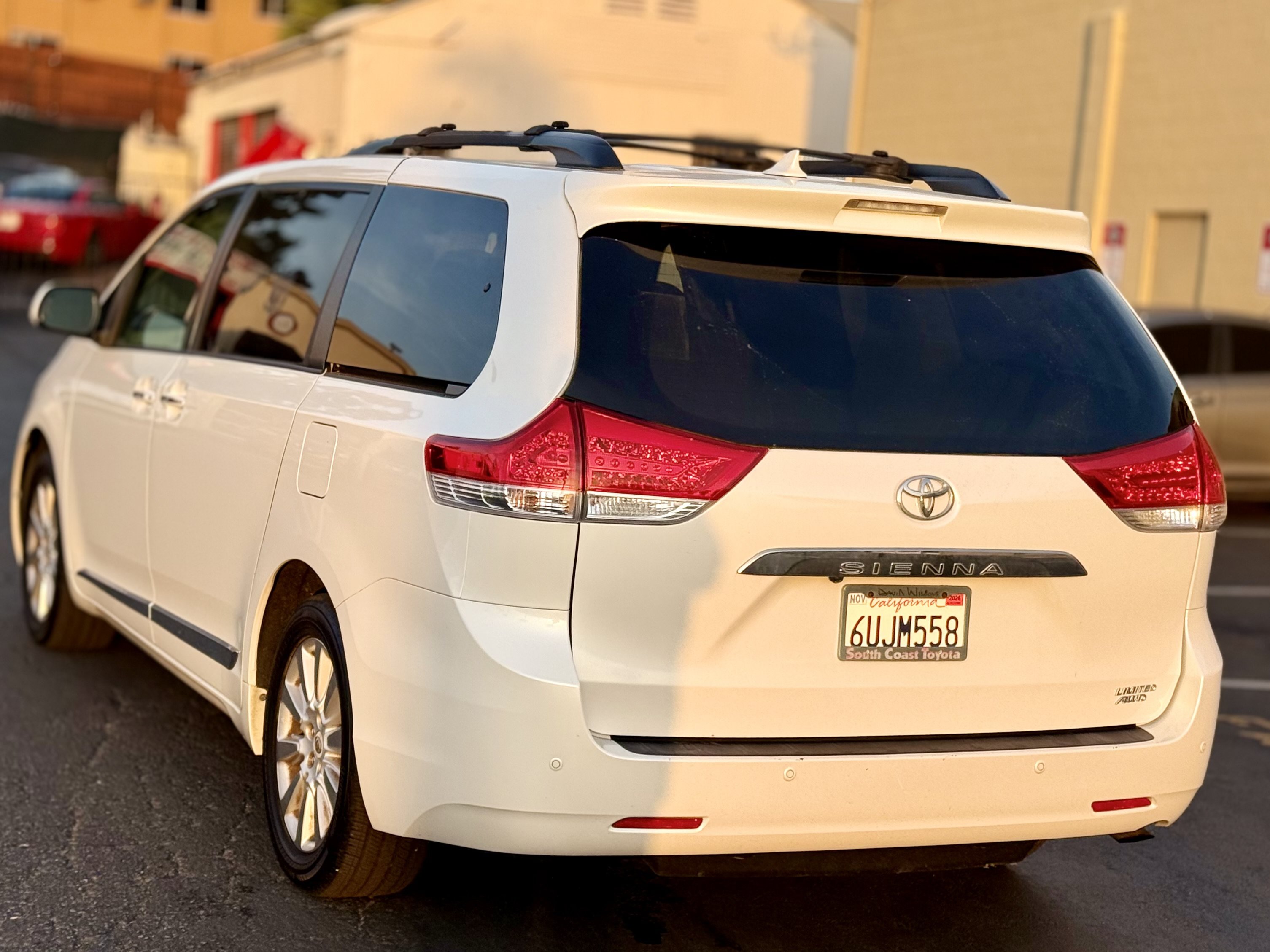 Used 2012 Toyota Sienna Limited w/ Premium Pkg AWD/4WD image 11