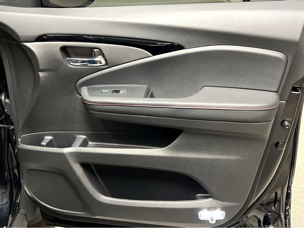 Used 2022 Honda Ridgeline Black Edition image 24
