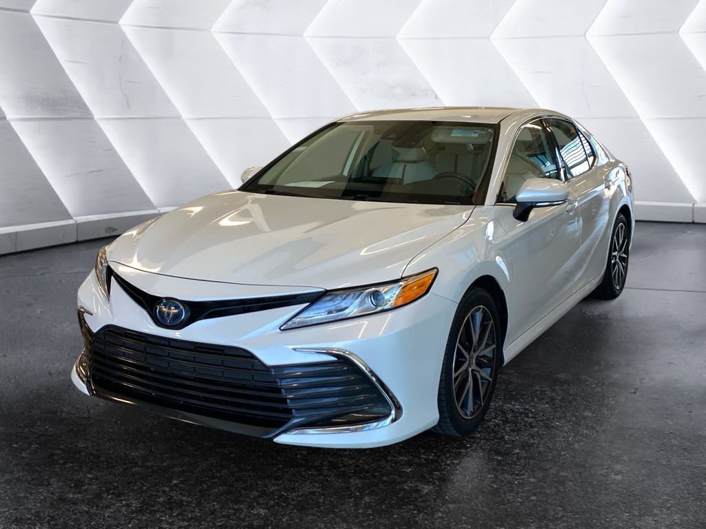 Used 2022 Toyota Camry XLE image 5