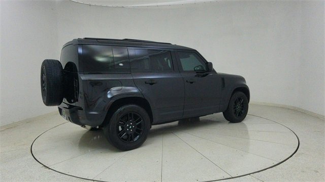 Used 2024 Land Rover Defender 110 S image 71