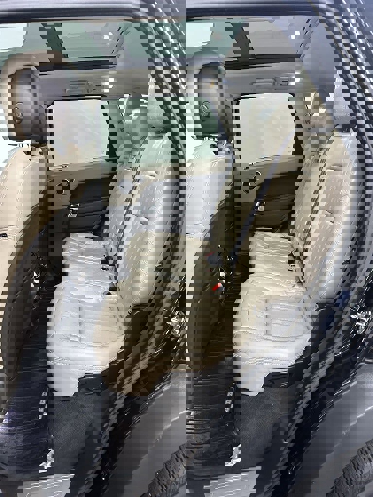 Used 2018 Land Rover Range Rover Sport HSE image 29