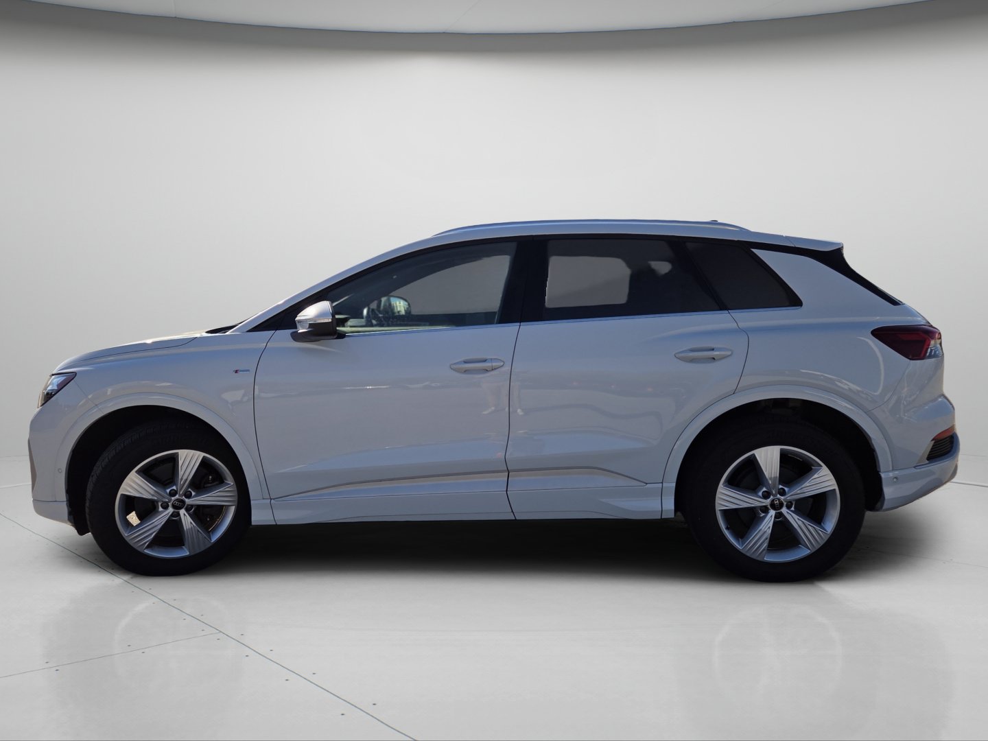 Used 2023 Audi Q4 e-tron Premium Plus w/ Premium Plus AWD/4WD image 20