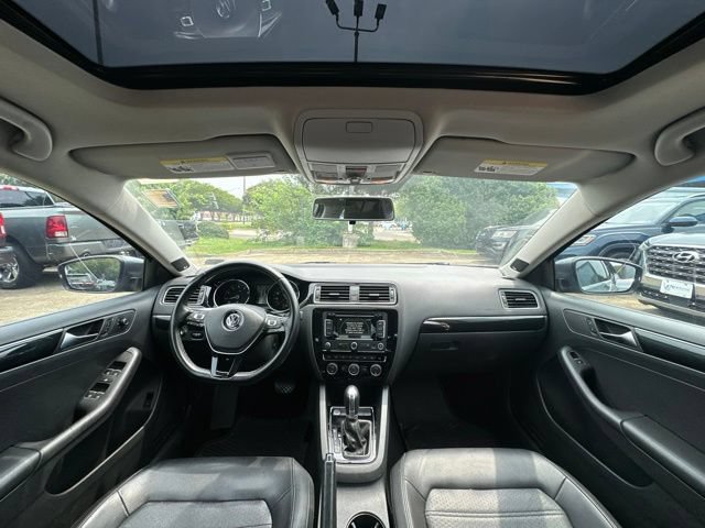 Used 2015 Volkswagen Jetta SEL FWD image 13