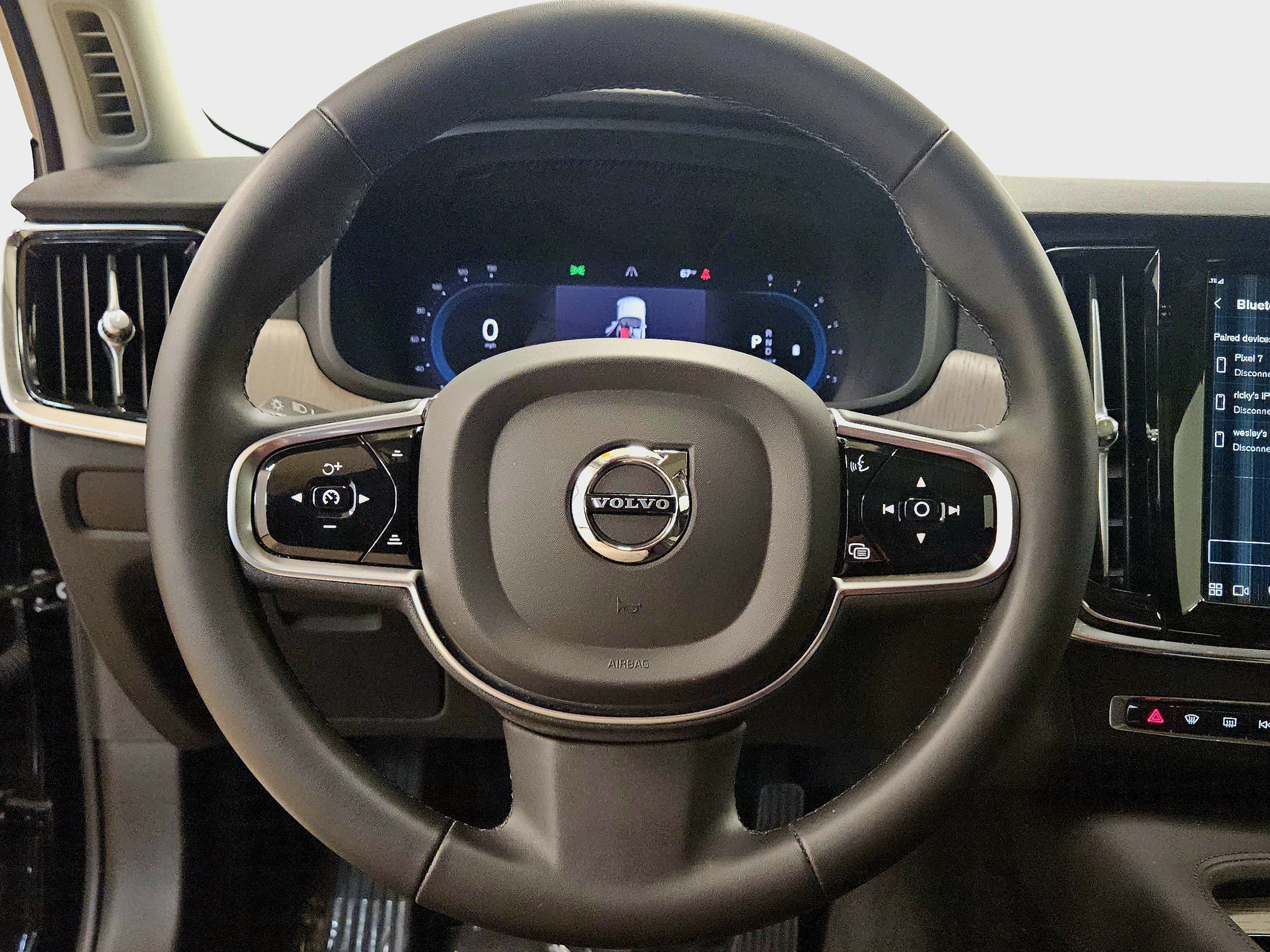 Used 2024 Volvo S90 B6 Plus image 29