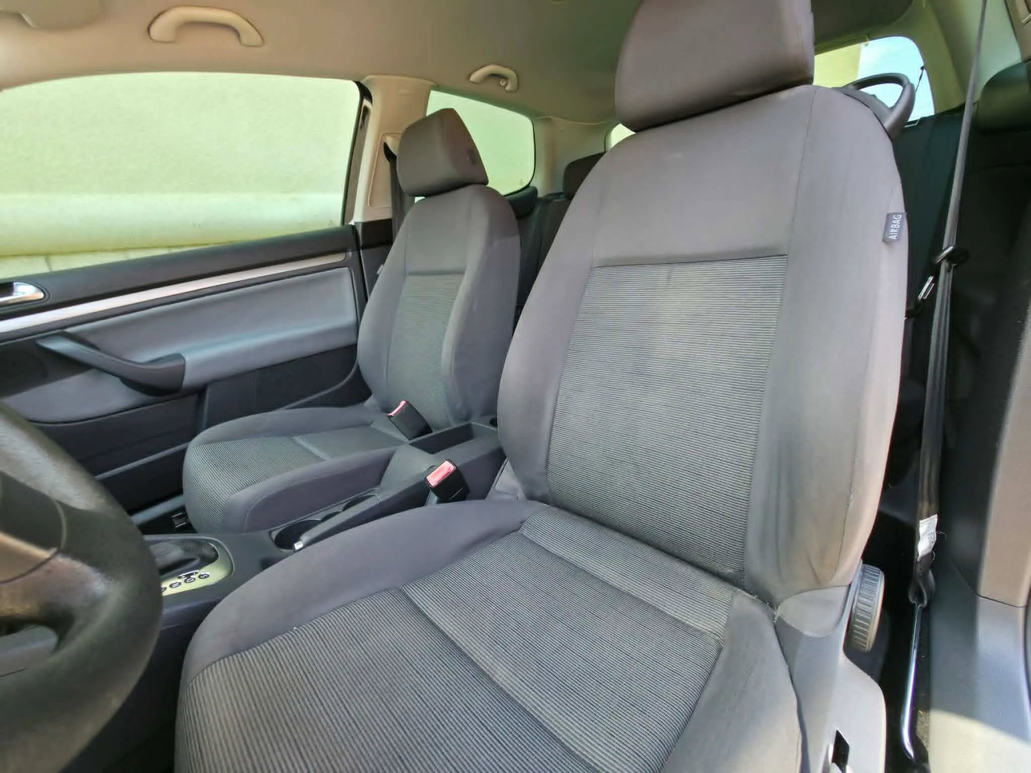 Used 2009 Volkswagen Rabbit S image 8