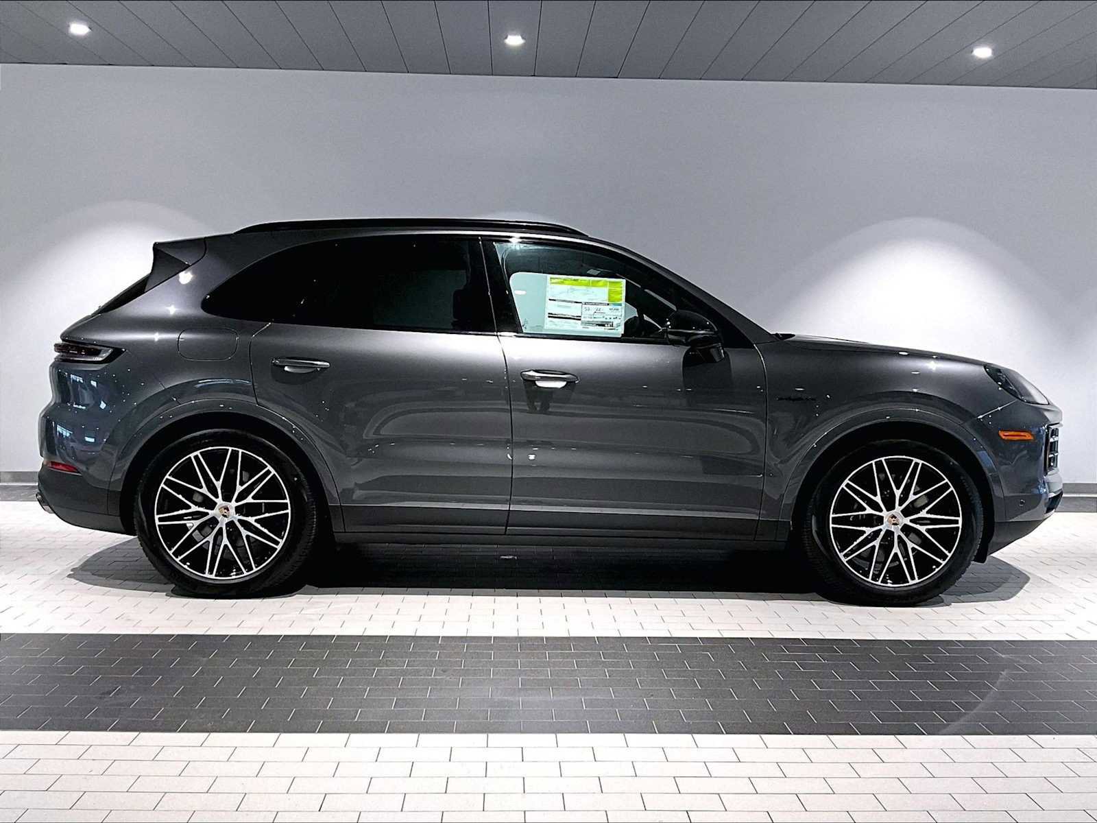 New 2026 Porsche Cayenne E-Hybrid image 8