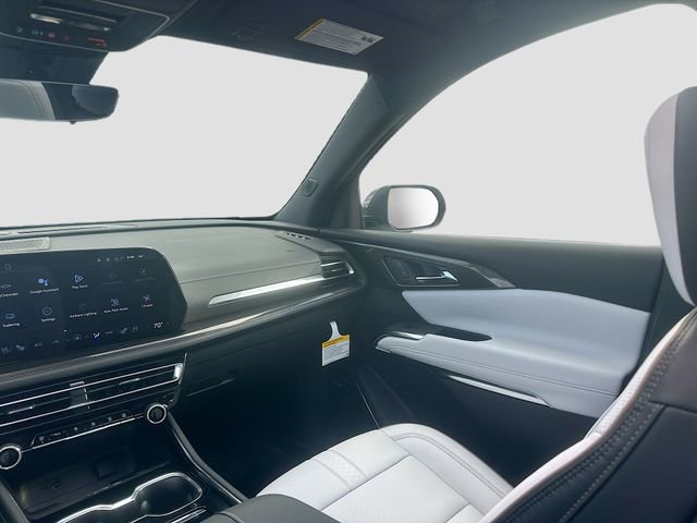 New 2026 Chevrolet Traverse High Country w/ LPO, Floor Liner Package image 24