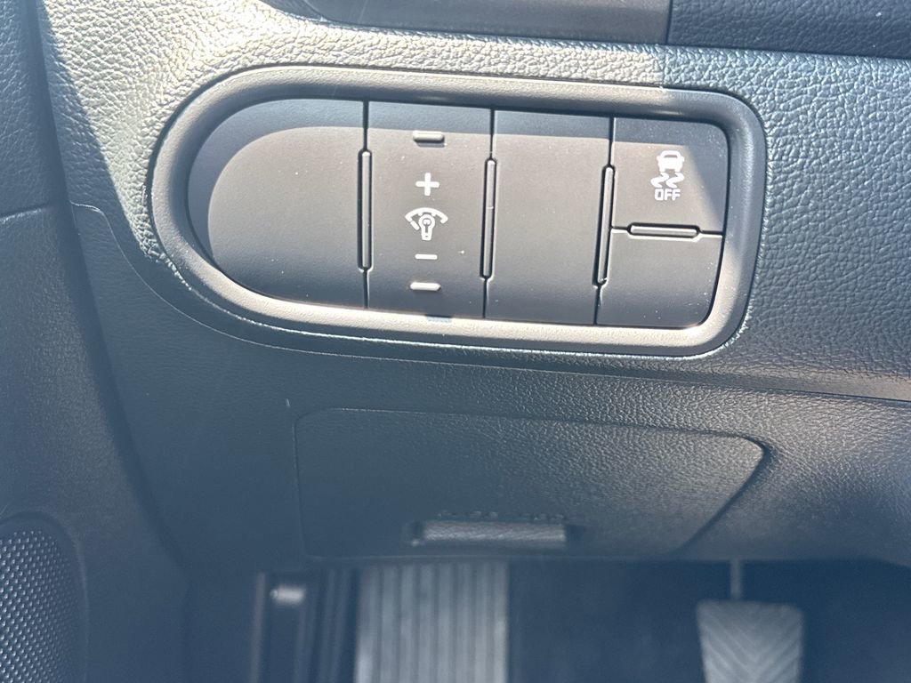 Used 2017 Kia Forte LX FWD image 24