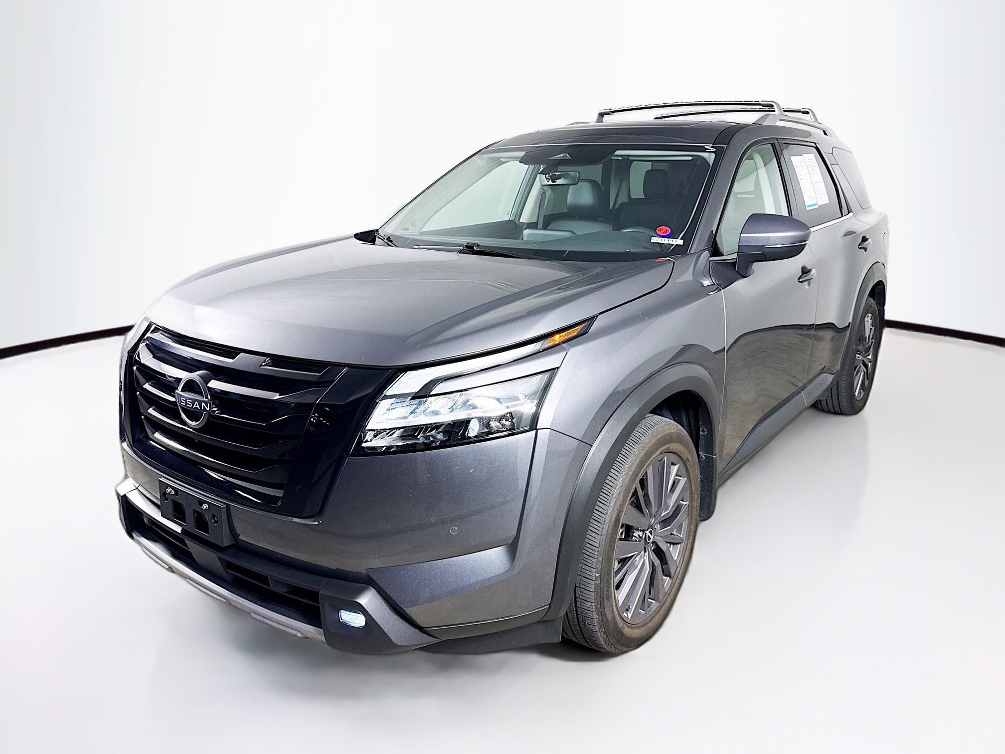 Used 2023 Nissan Pathfinder SL w/ SL Premium Package image 4