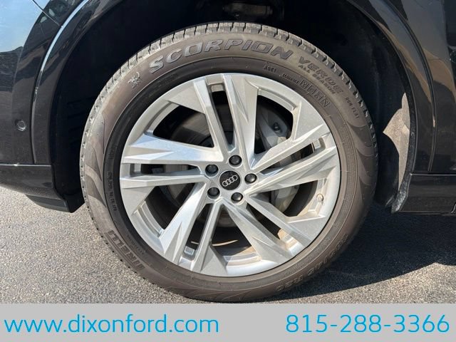Used 2023 Audi Q7 3.0T Premium w/ Convenience Package AWD/4WD image 33