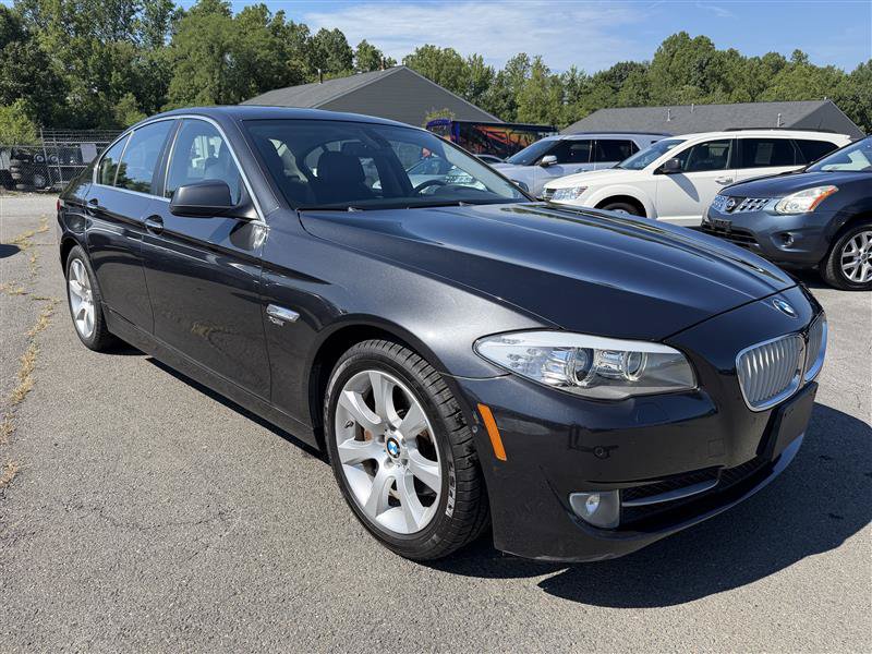 Used 2012 BMW 550i xDrive Sedan AWD/4WD image 8