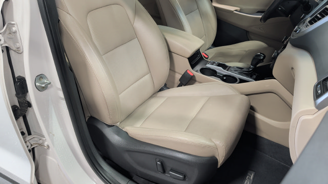 Used 2017 Hyundai Tucson Limited w/ Limited Ultimate Package 03 AWD/4WD image 23