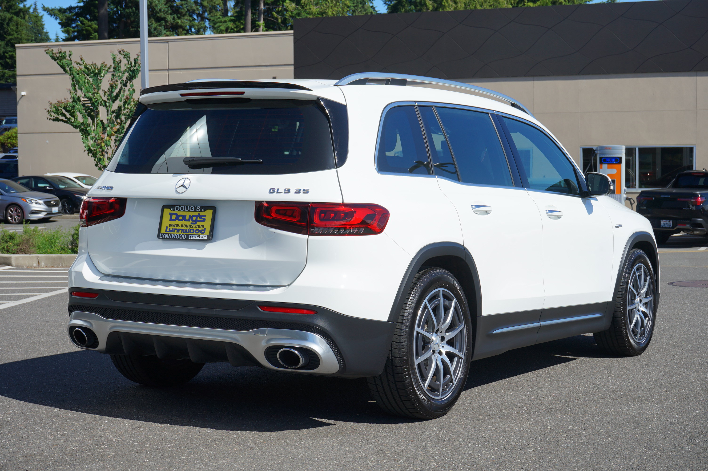 Used 2023 Mercedes-Benz GLB 35 AMG 4MATIC w/ Premium Package image 3