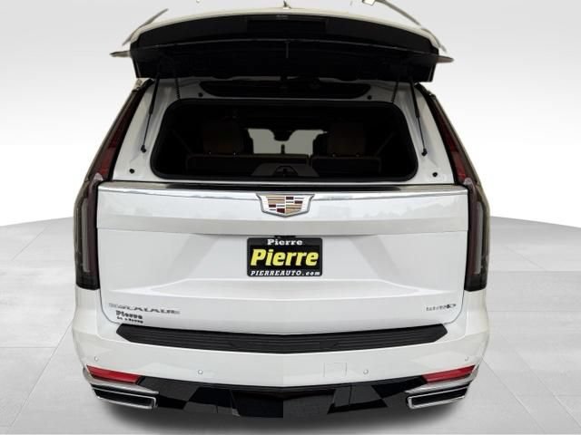 Used 2023 Cadillac Escalade ESV Premium Luxury w/ Performance Package AWD/4WD image 4