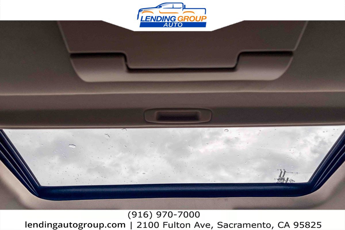 Used 2015 GMC Yukon XL SLT w/ Open Road Package image 15