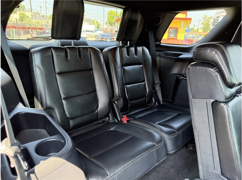Used 2016 Ford Explorer Limited image 32