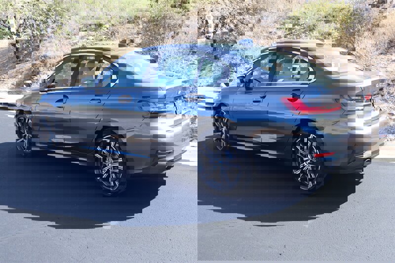 Used 2021 BMW 330e w/ Convenience Package image 4