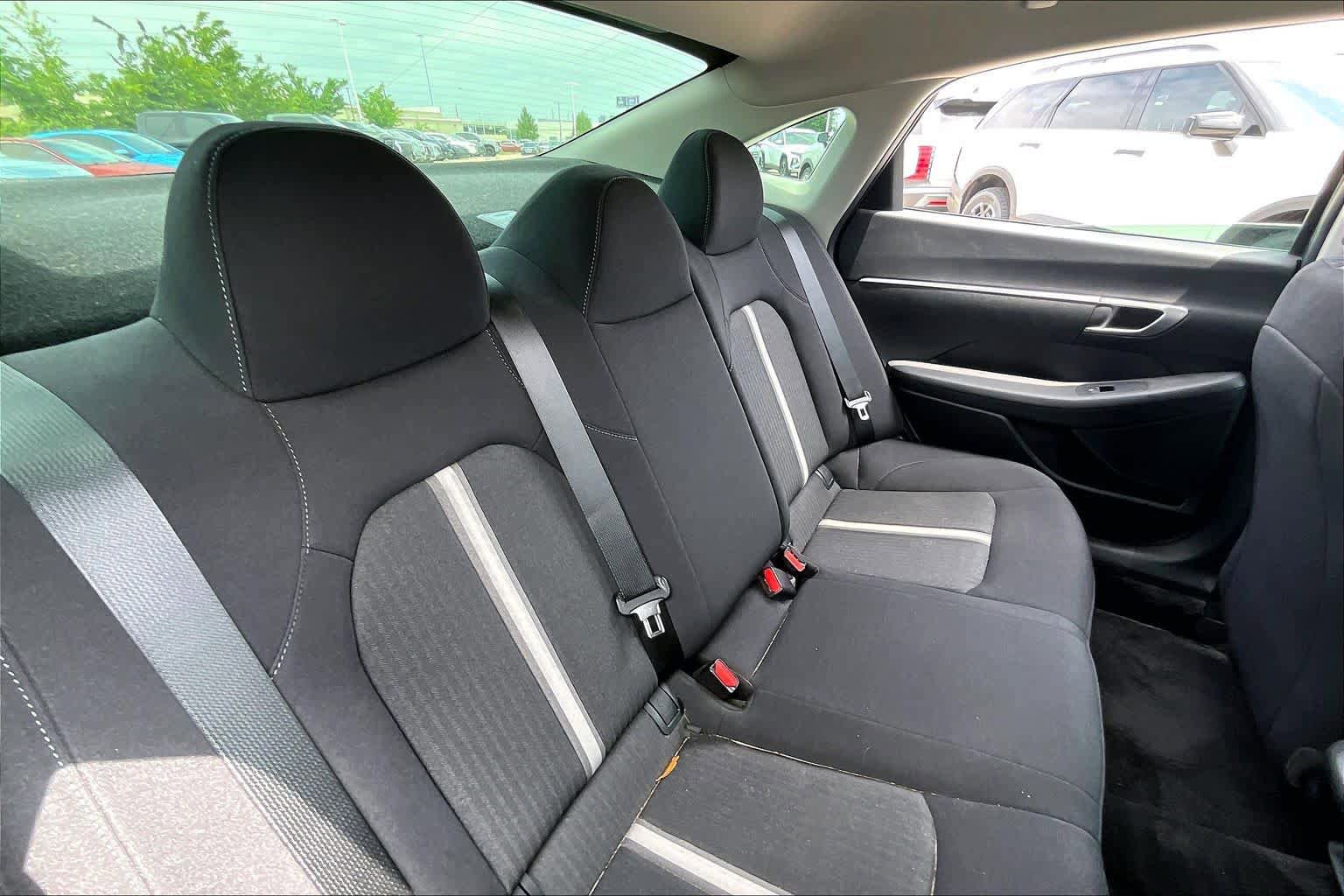 Used 2023 Hyundai Sonata SE w/ Cargo Package FWD image 18