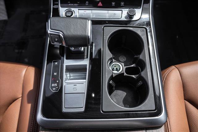 Used 2025 Audi Q8 Premium Plus w/ Premium Plus Package image 20