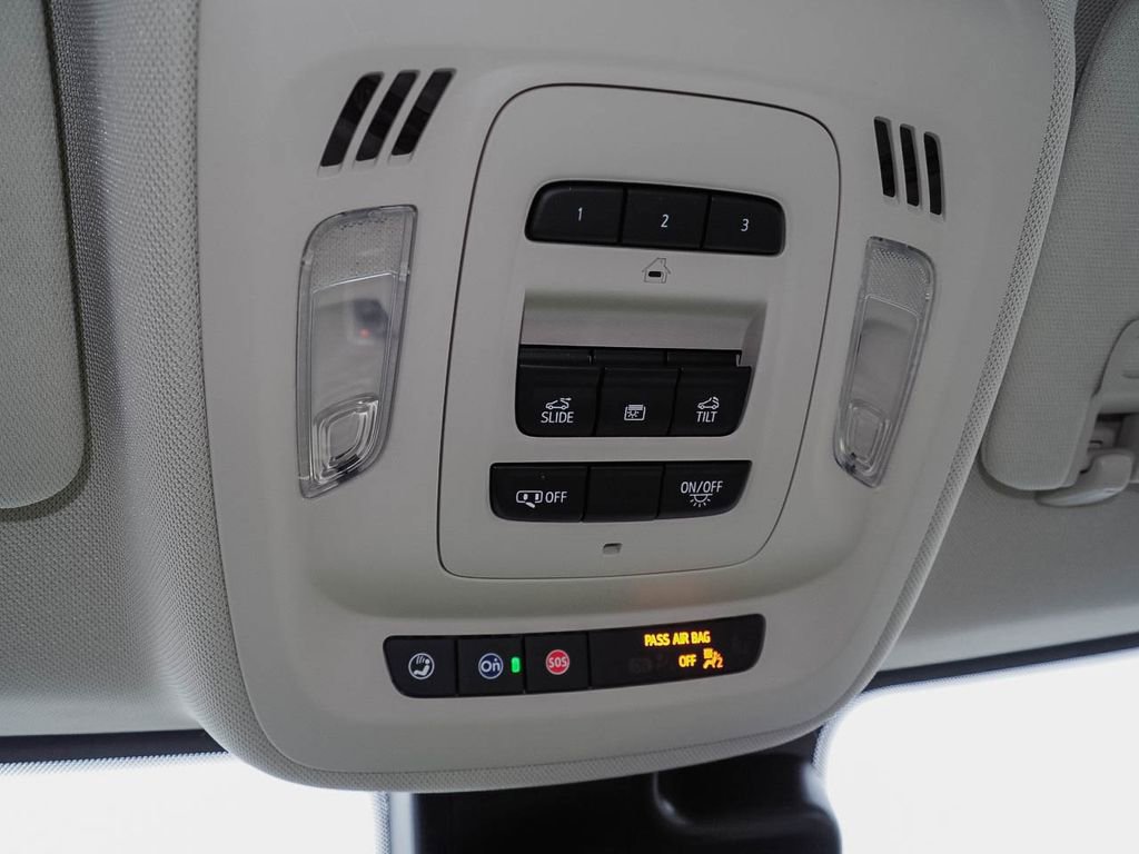 Used 2023 Buick Envision Avenir image 34