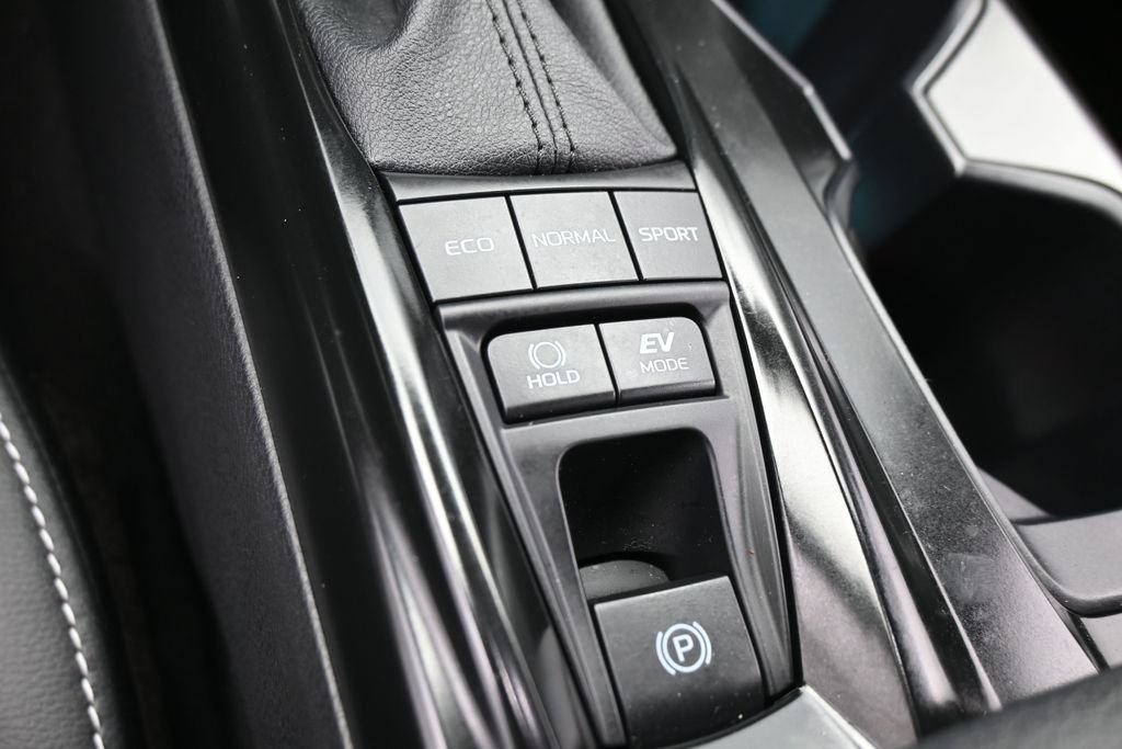 Used 2026 Toyota Camry SE FWD image 25