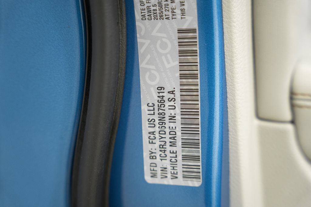 Used 2022 Jeep Grand Cherokee Overland AWD/4WD image 49