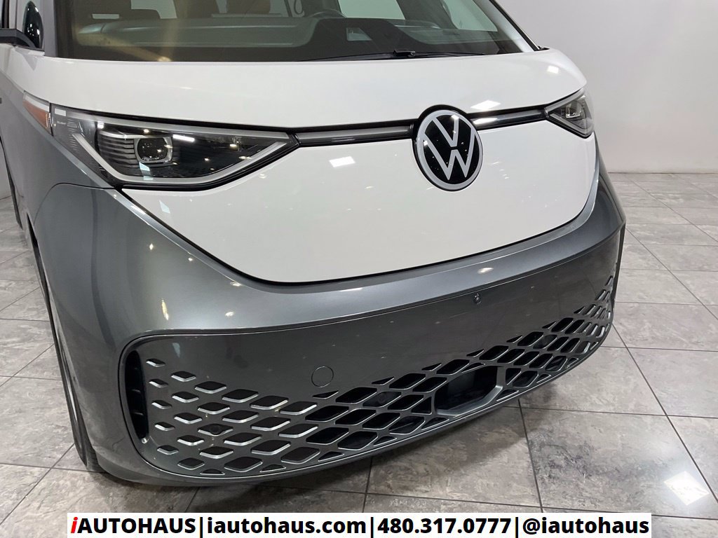 Used 2025 Volkswagen ID. Buzz Pro S Plus RWD image 10