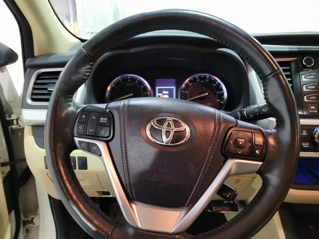 Used 2015 Toyota Highlander Limited image 31