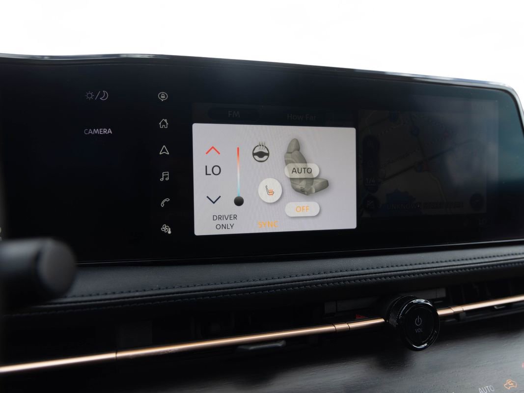 Used 2024 Nissan Ariya AWD image 31