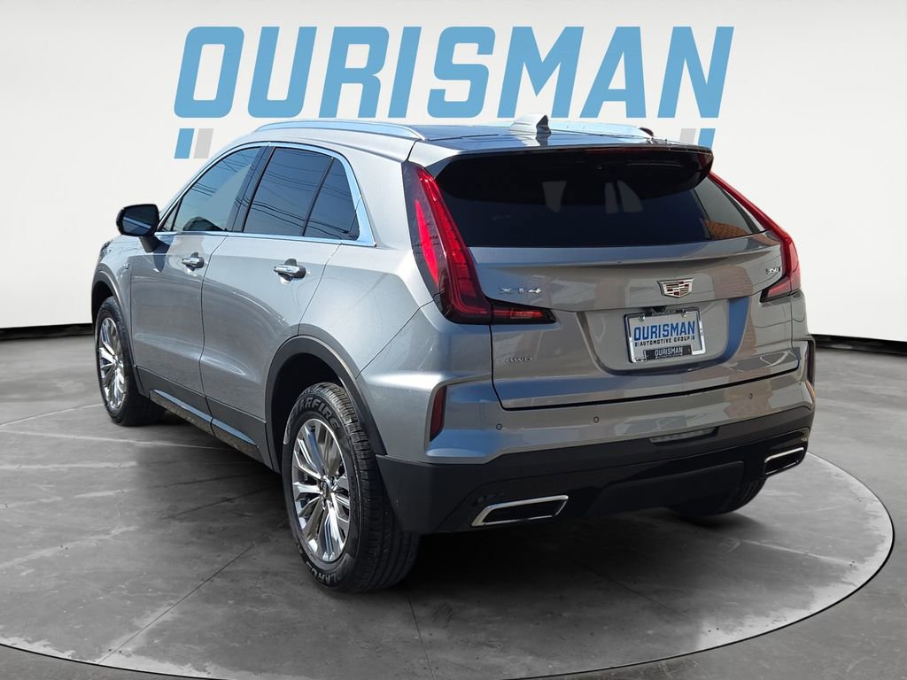 Used 2024 Cadillac XT4 Premium Luxury image 4