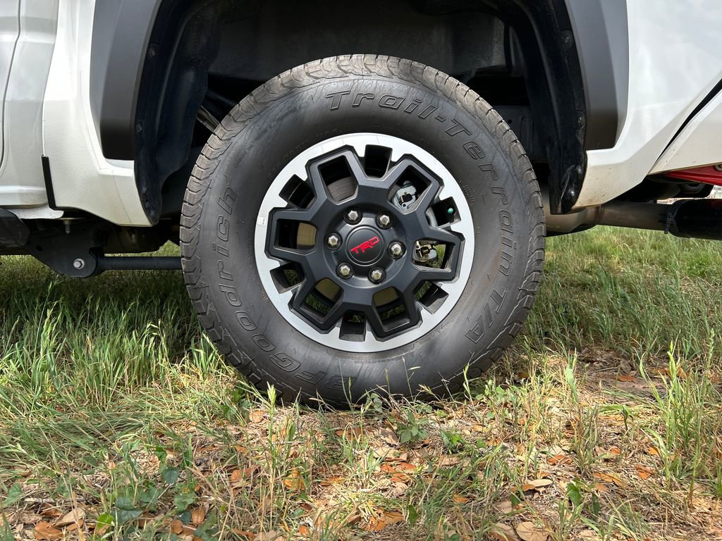 Used 2025 Toyota Tacoma TRD Off-Road w/ TRD Off Road Premium Package image 9