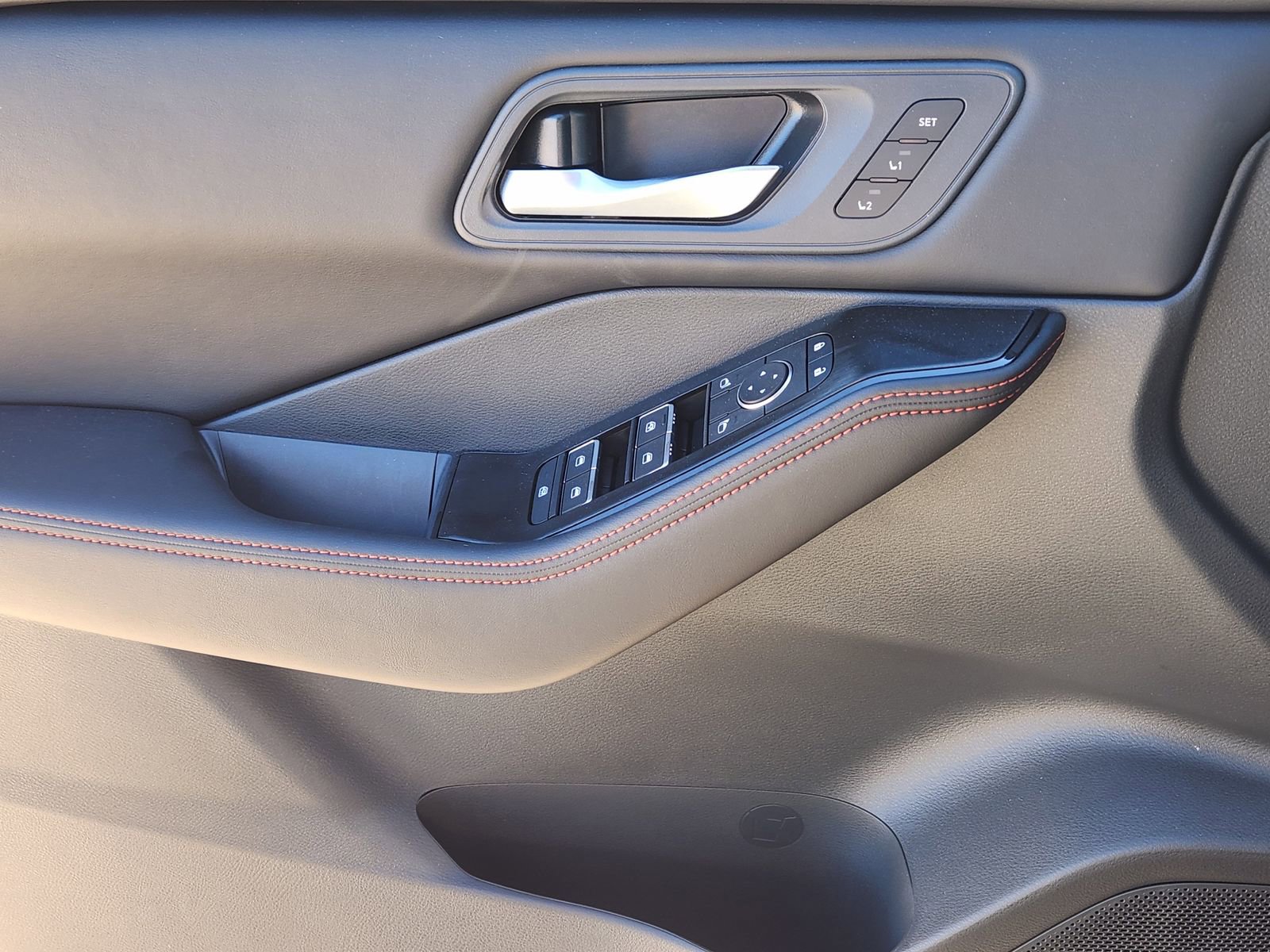 New 2026 Nissan Rogue SV w/ Rock Creek Premium Package image 20