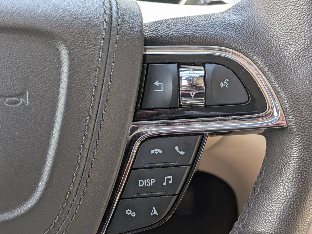 Used 2019 Lincoln Continental Premiere FWD image 26