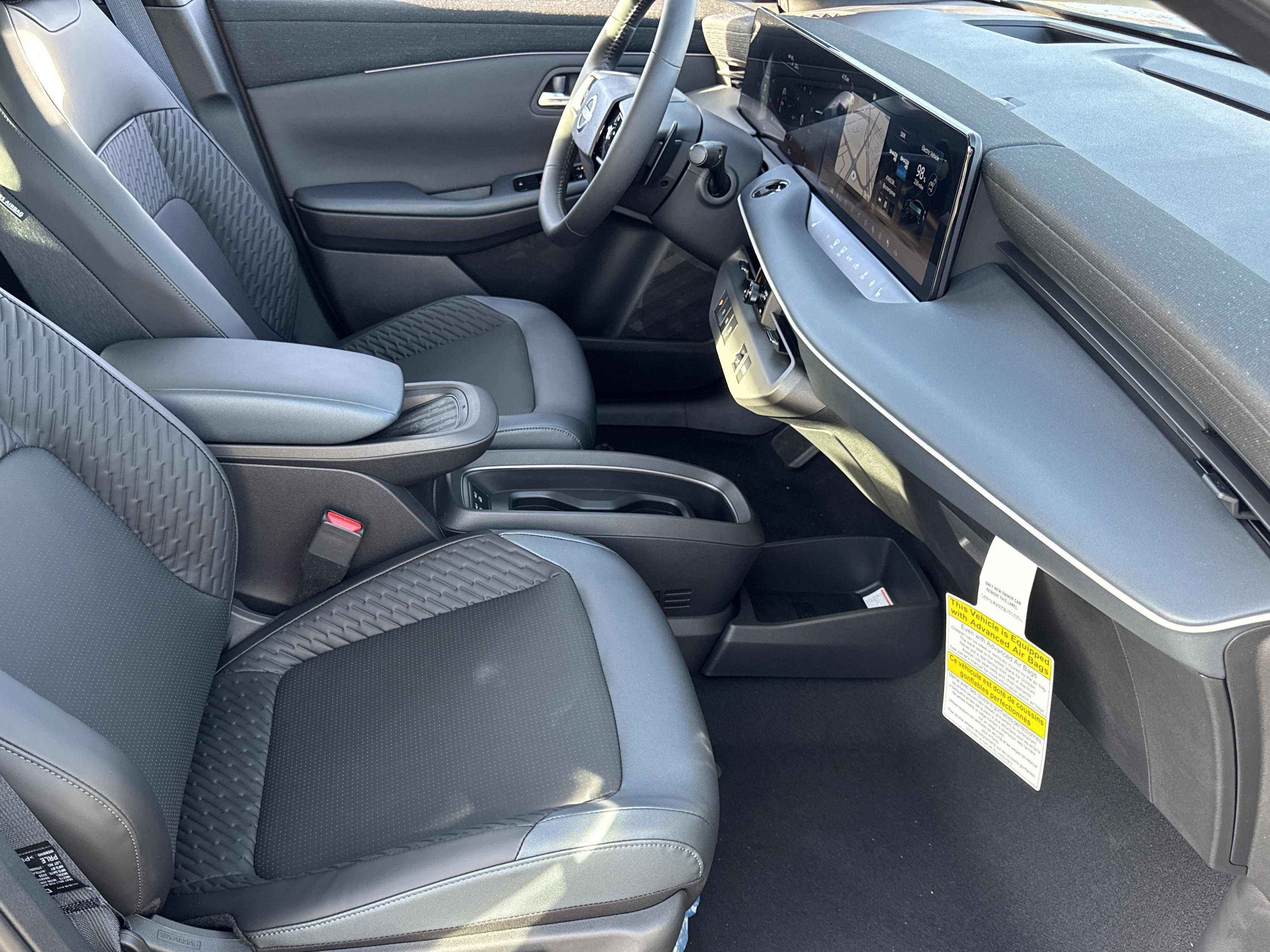 New 2026 Nissan Leaf Platinum+ w/ Cargo Package (Platinum+) FWD image 18