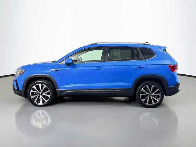 Used 2024 Volkswagen Taos SE FWD image 4