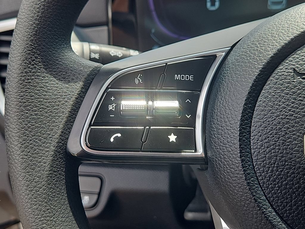 Certified 2025 Kia Seltos LX AWD/4WD image 19