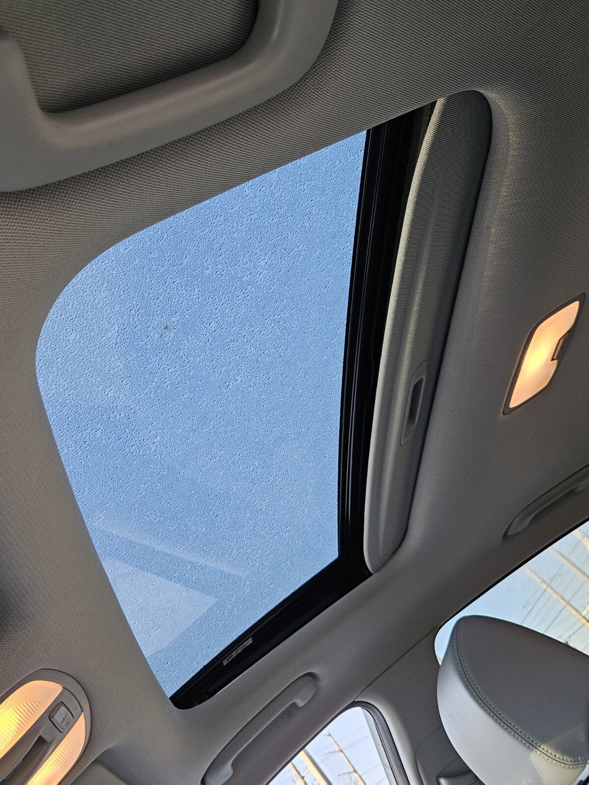 Used 2021 Hyundai Kona Limited w/ Cargo Package image 30