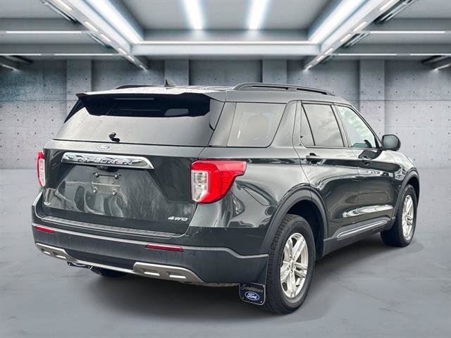 Used 2023 Ford Explorer XLT w/ Equipment Group 202A AWD/4WD image 4