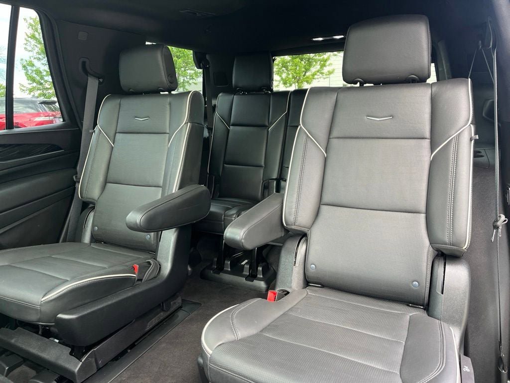 Used 2023 Cadillac Escalade Sport w/ LPO, ONYX Package AWD/4WD image 12