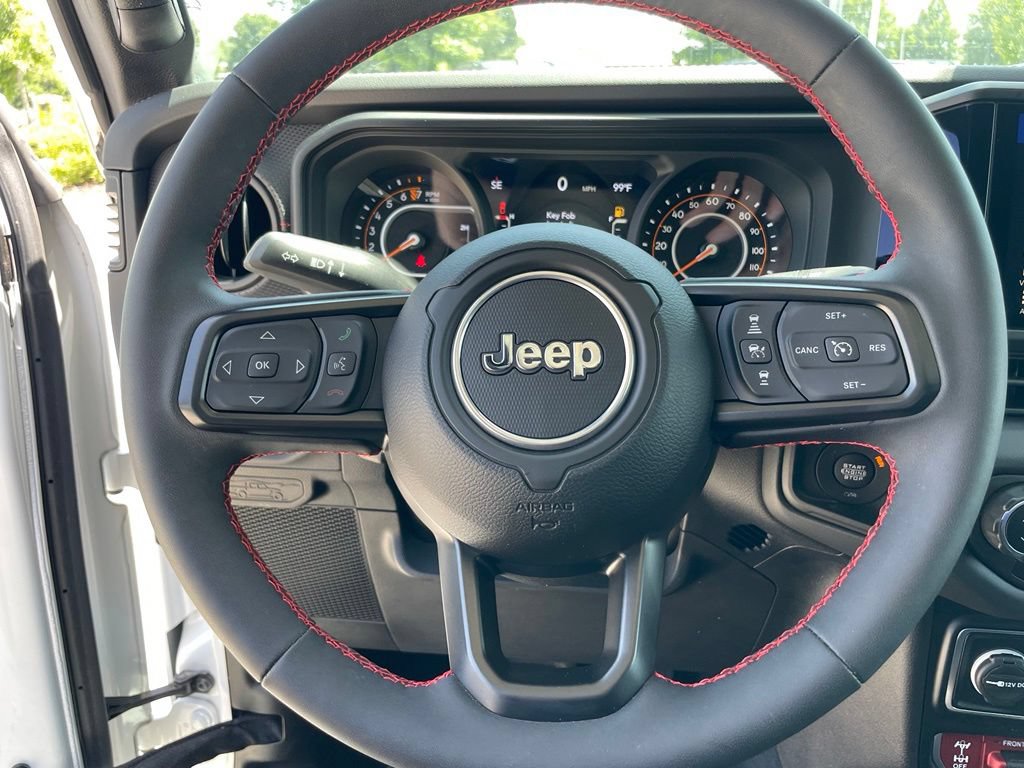 Used 2024 Jeep Gladiator Rubicon w/ Technology Group AWD/4WD image 13
