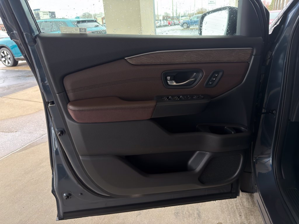 Used 2026 Honda Pilot Elite image 18