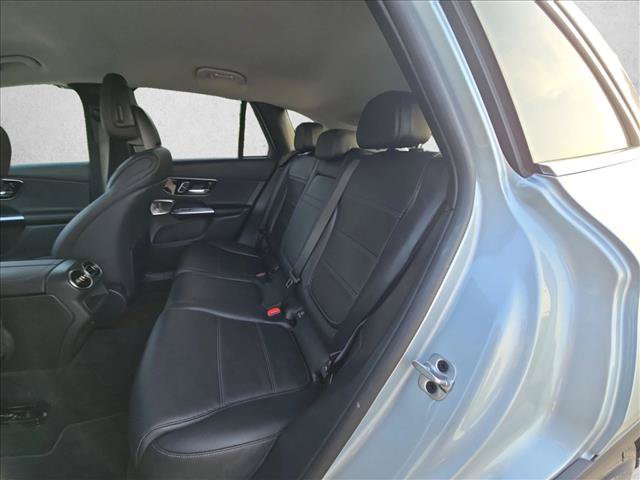 Used 2023 Mercedes-Benz GLC 300 4MATIC image 17